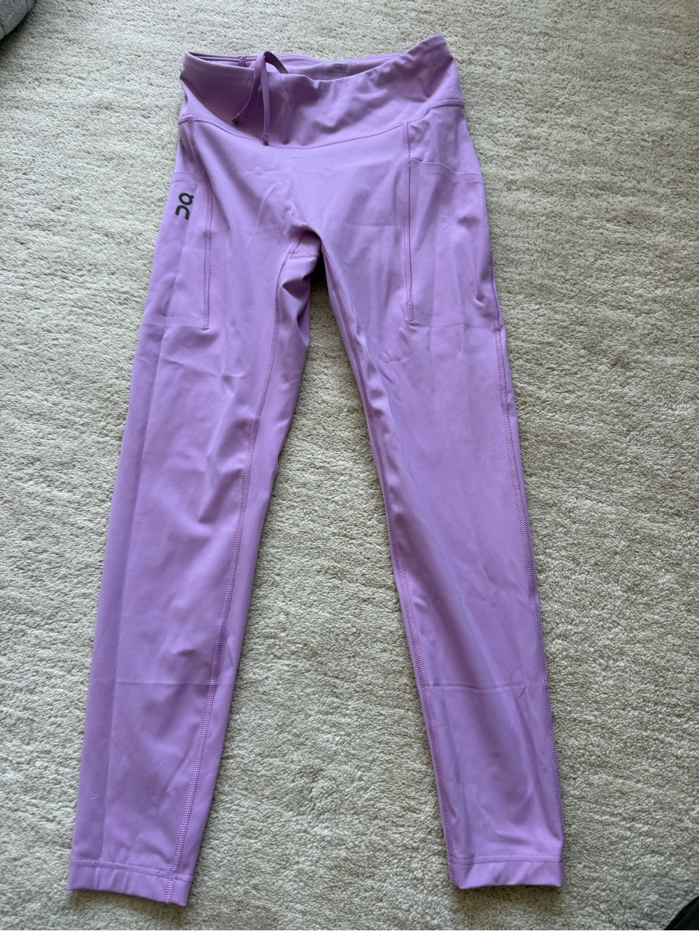 On Running Performance Tights 7/8 NWT
